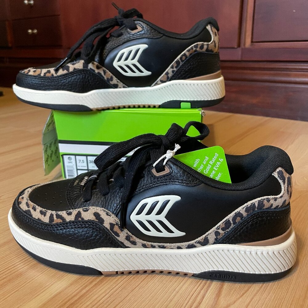 NIB Cariuma UBA Sneakers, Women's 7.5